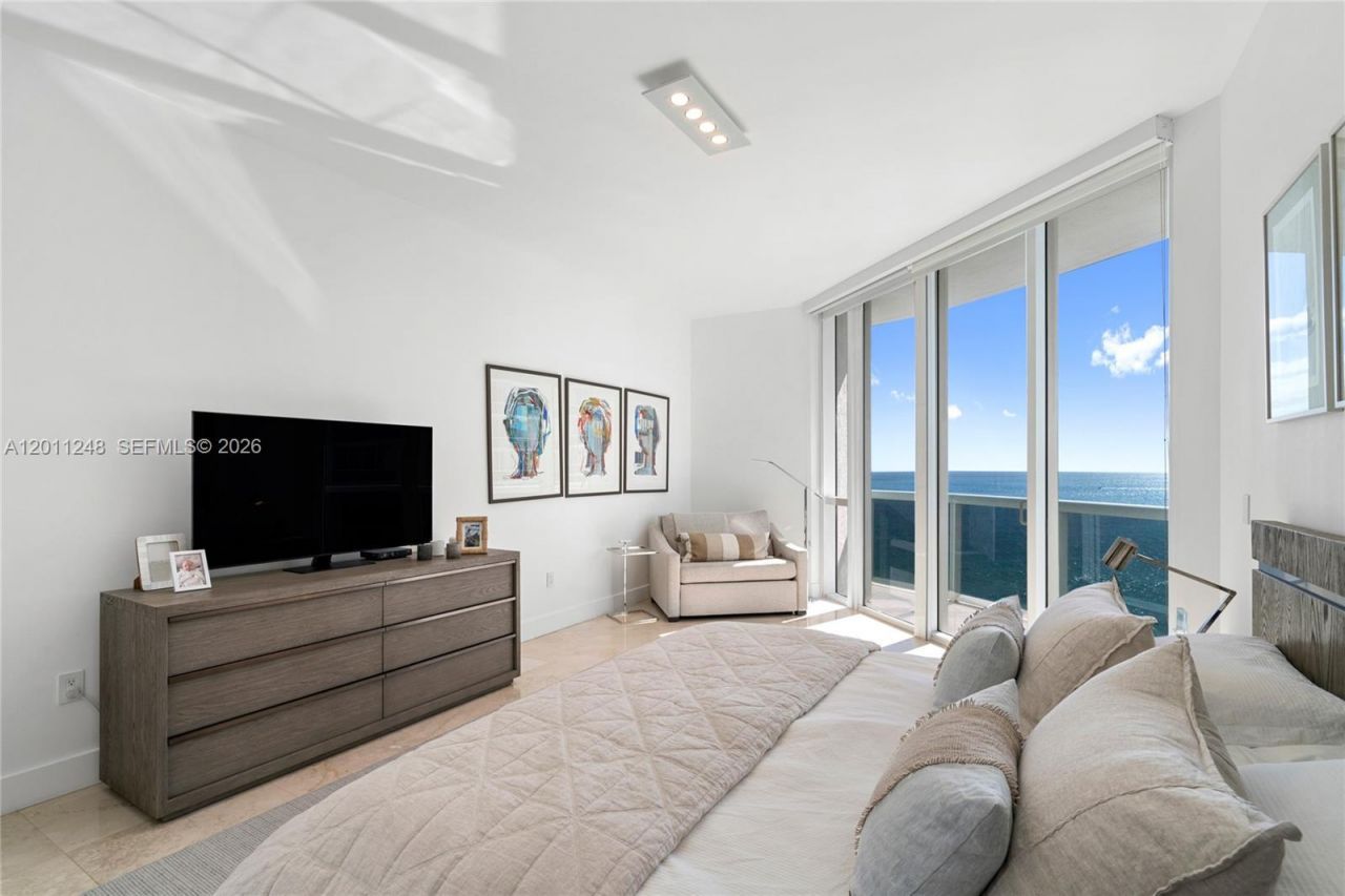 15901 Collins Ave, Unit 1206, Sunny Isles Beach, FL 33160 Photo