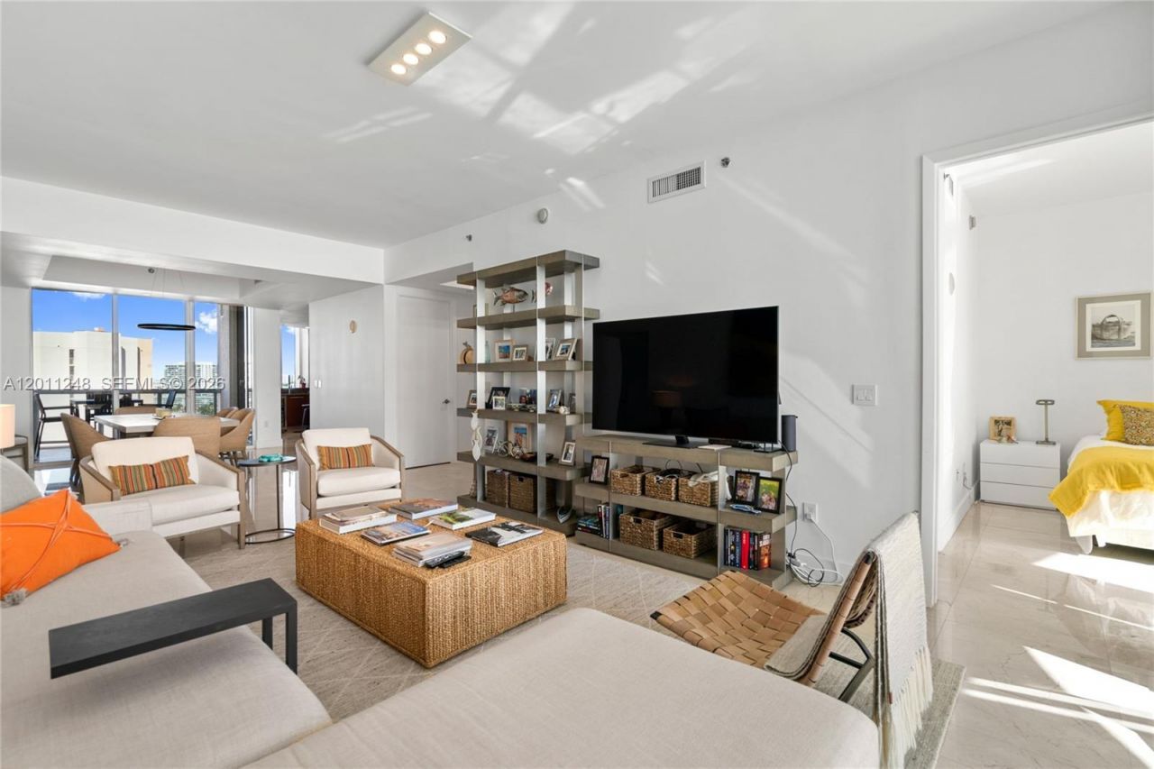 15901 Collins Ave, Unit 1206, Sunny Isles Beach, FL 33160 Photo