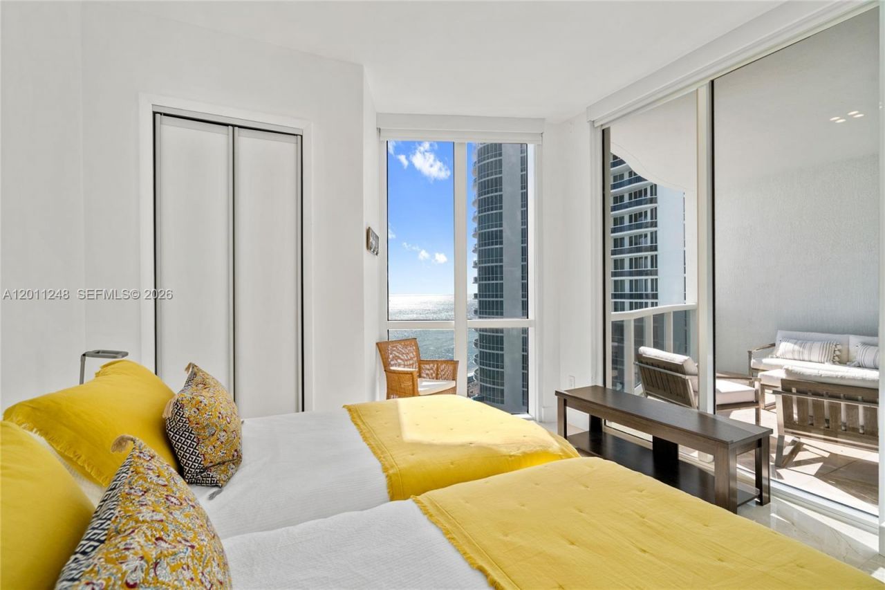15901 Collins Ave, Unit 1206, Sunny Isles Beach, FL 33160 Photo