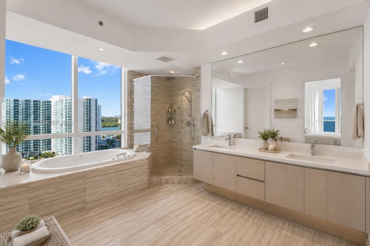 15901 Collins Ave, Unit 1206, Sunny Isles Beach, FL 33160 Photo