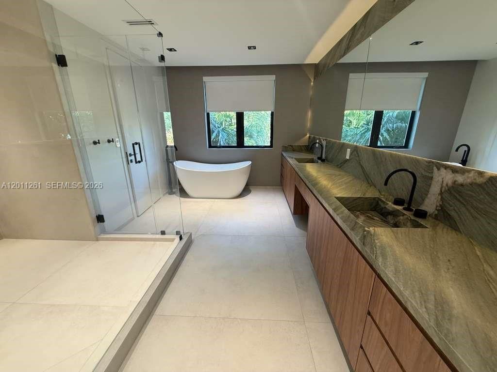 135 SW 29th Rd, Miami, FL 33129 Photo