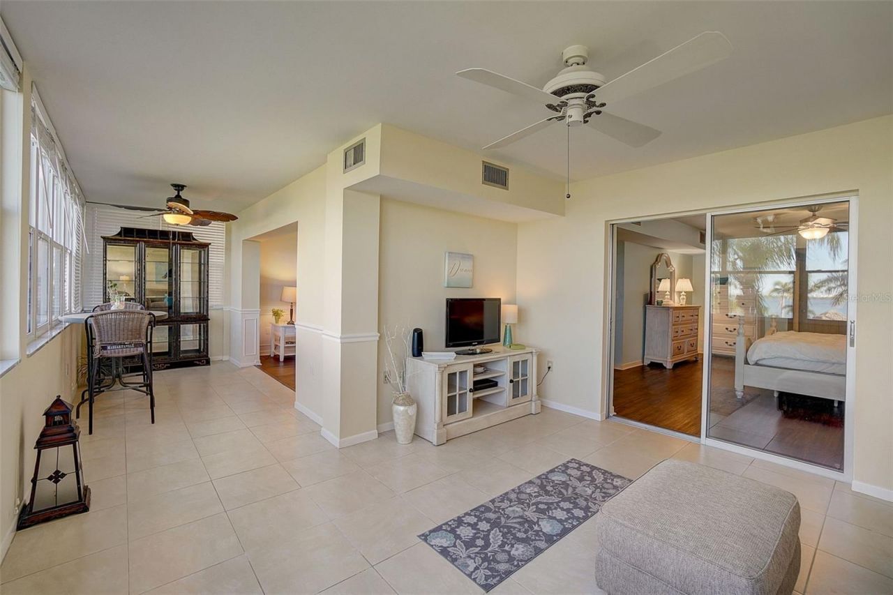 5108 Brittany Drive S, Unit 205, Saint Petersburg, FL 33715 Photo