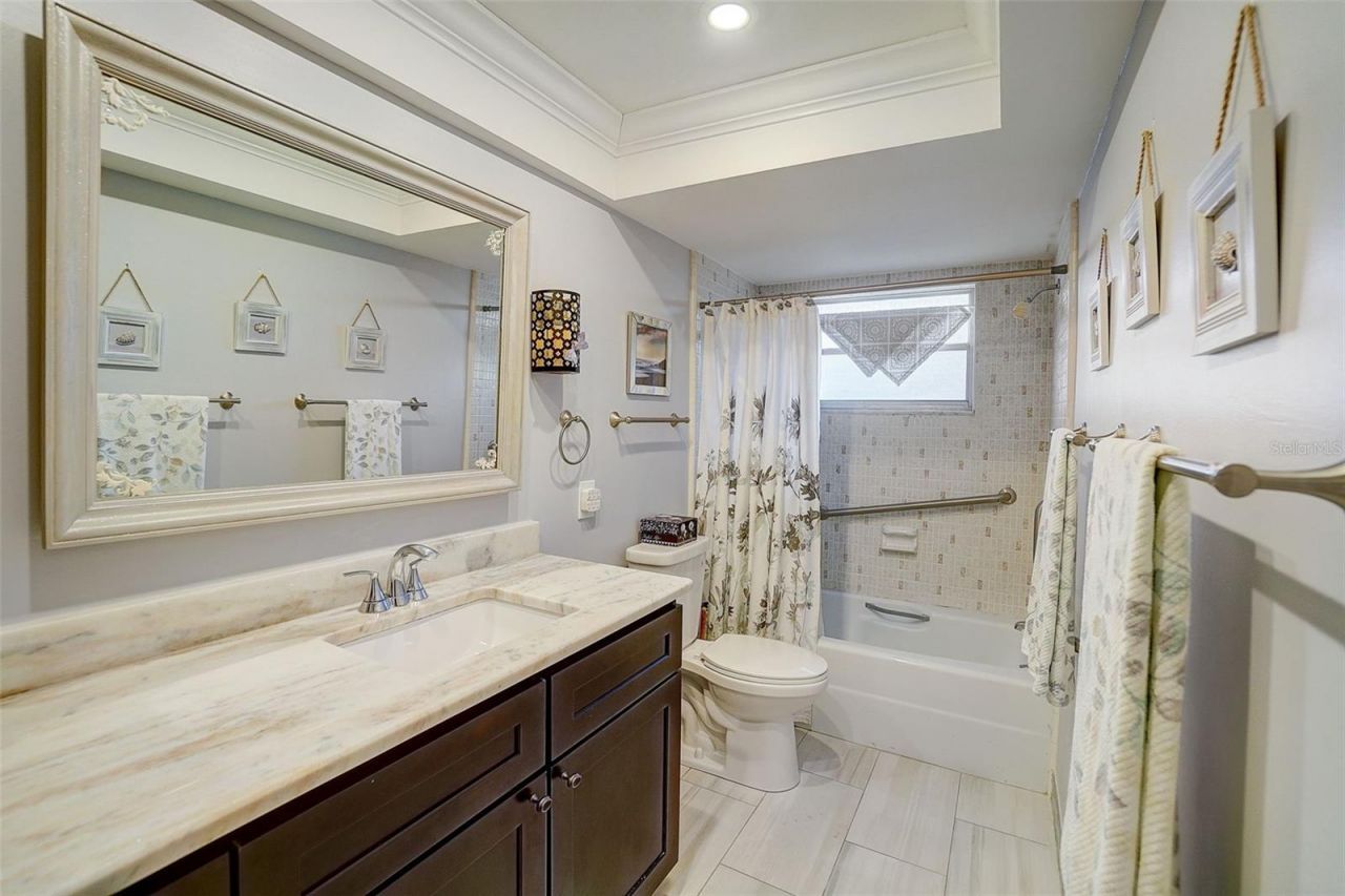 5108 Brittany Drive S, Unit 205, Saint Petersburg, FL 33715 Photo