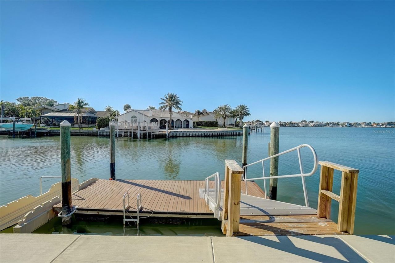 5108 Brittany Drive S, Unit 205, Saint Petersburg, FL 33715 Photo