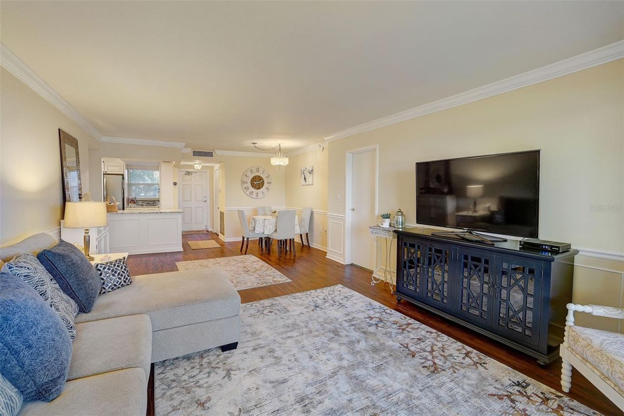 5108 Brittany Drive S, Unit 205, Saint Petersburg, FL 33715 Photo