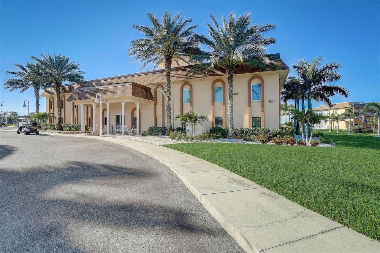 5108 Brittany Drive S, Unit 205, Saint Petersburg, FL 33715 Photo
