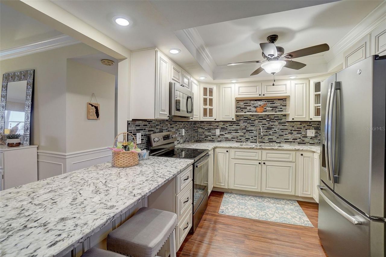 5108 Brittany Drive S, Unit 205, Saint Petersburg, FL 33715 Photo