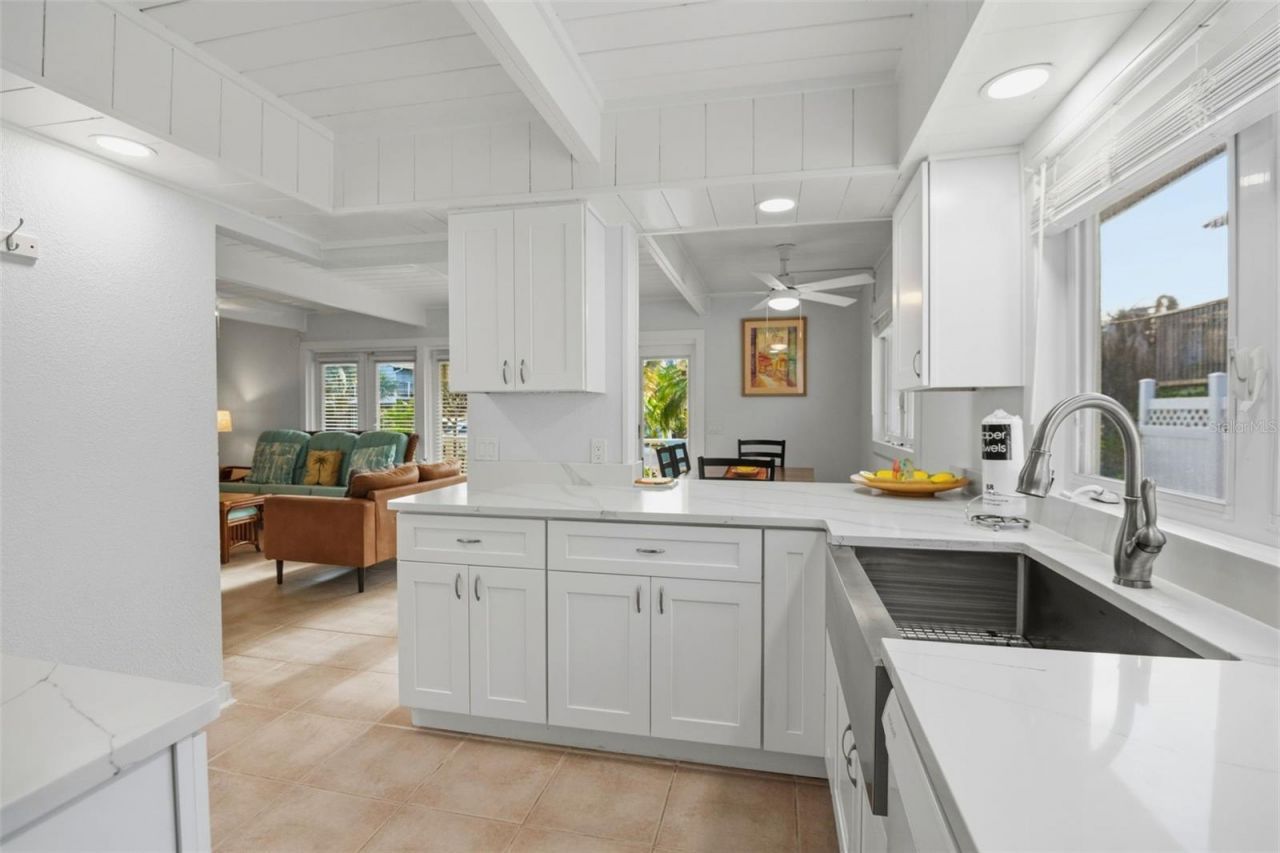 2508 Avenue B, Bradenton Beach, FL 34217 Photo