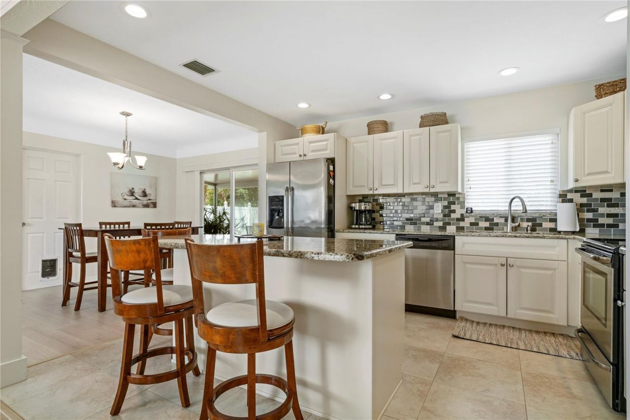 5965 15th Street N, Saint Petersburg, FL 33703 Photo