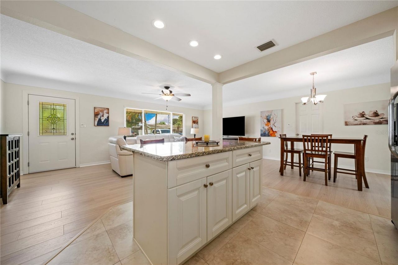 5965 15th Street N, Saint Petersburg, FL 33703 Photo
