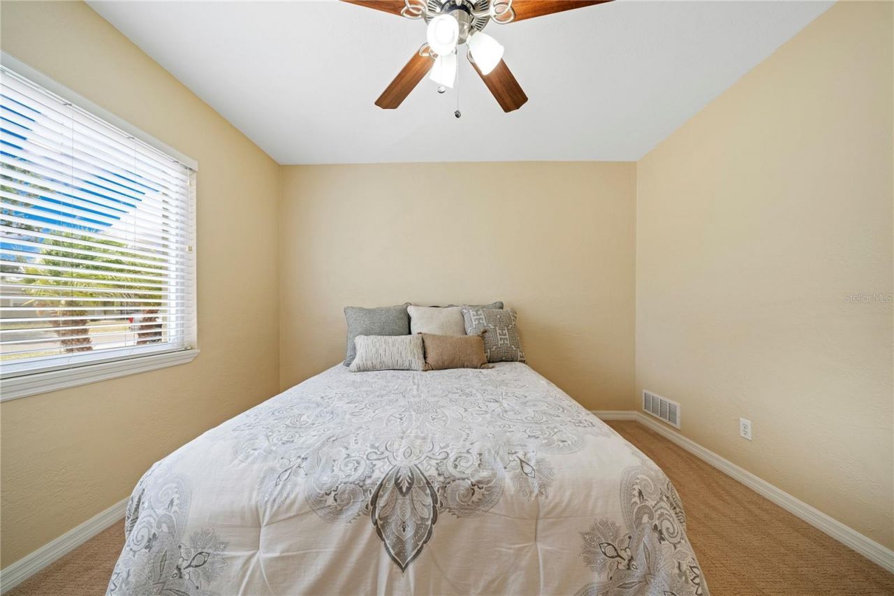 5965 15th Street N, Saint Petersburg, FL 33703 Photo