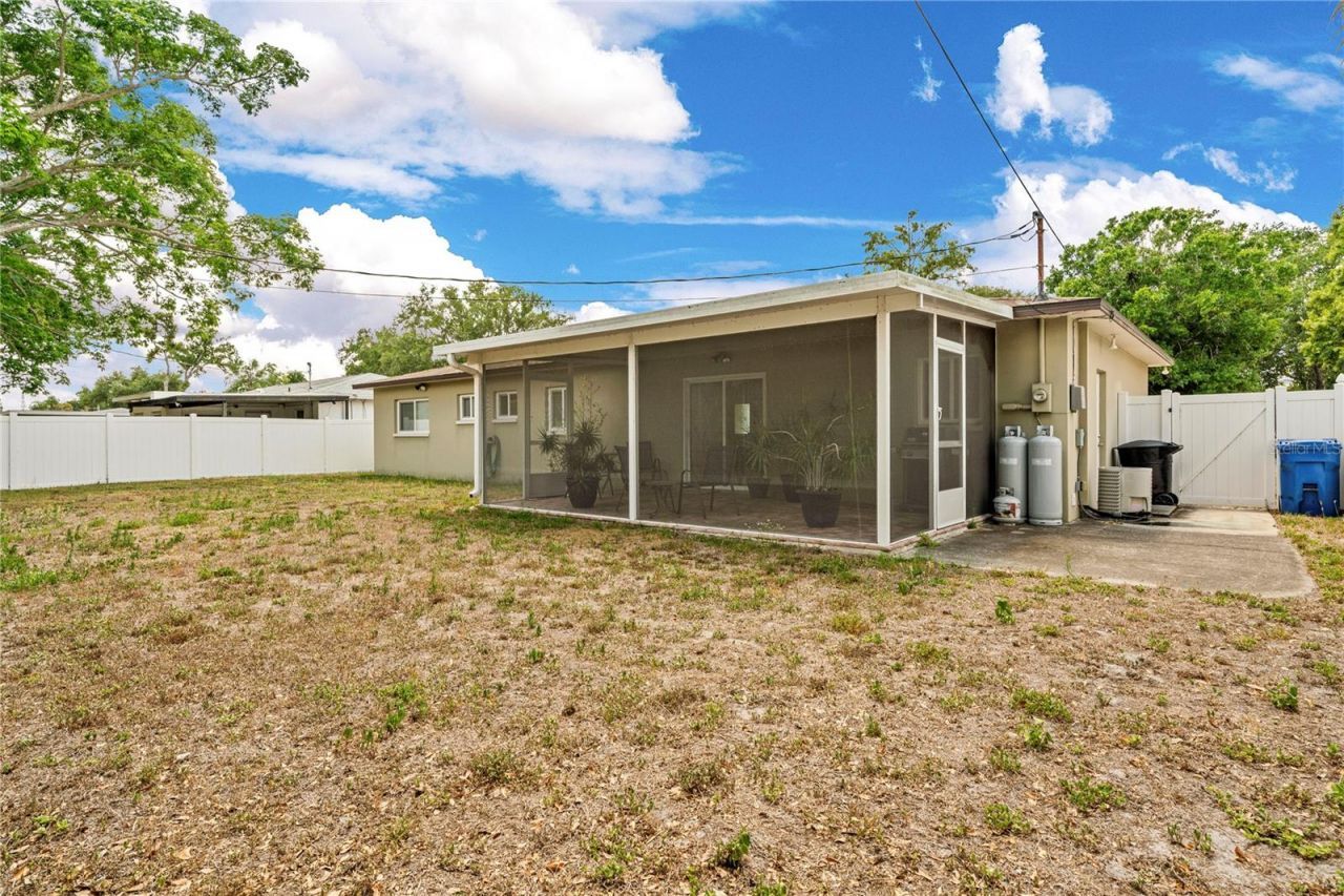 5965 15th Street N, Saint Petersburg, FL 33703 Photo