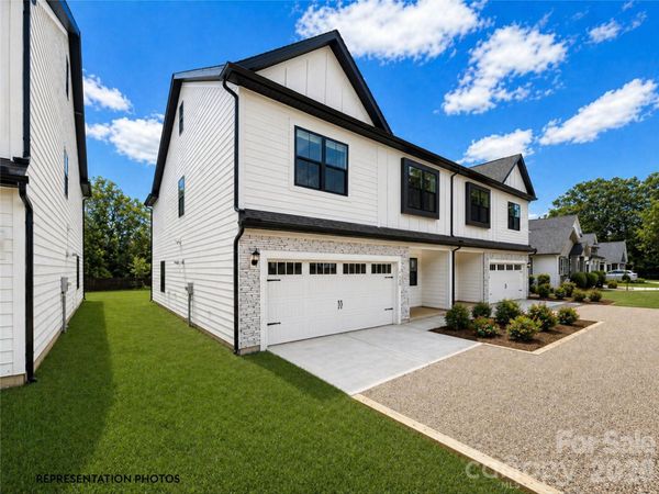 1224 N Sharon Amity Road , Charlotte, NC 28211
