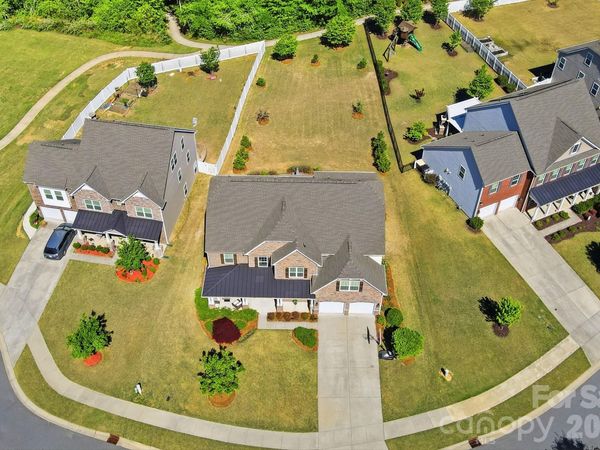 1989 Topaz Plaza, Davidson, NC 28036