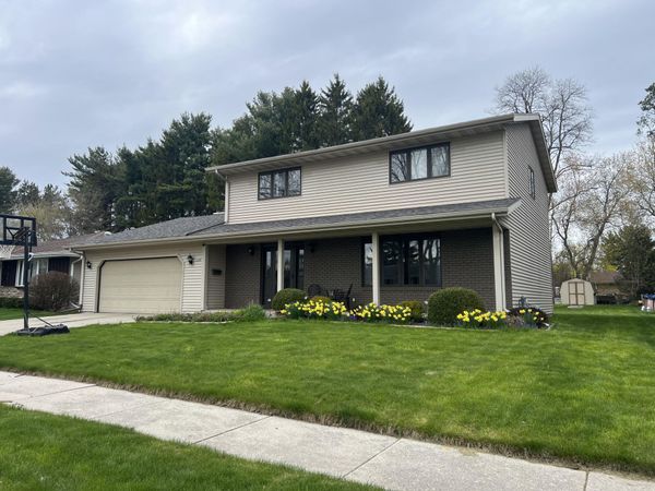 1238 Castle Ave, Sheboygan, WI 53081