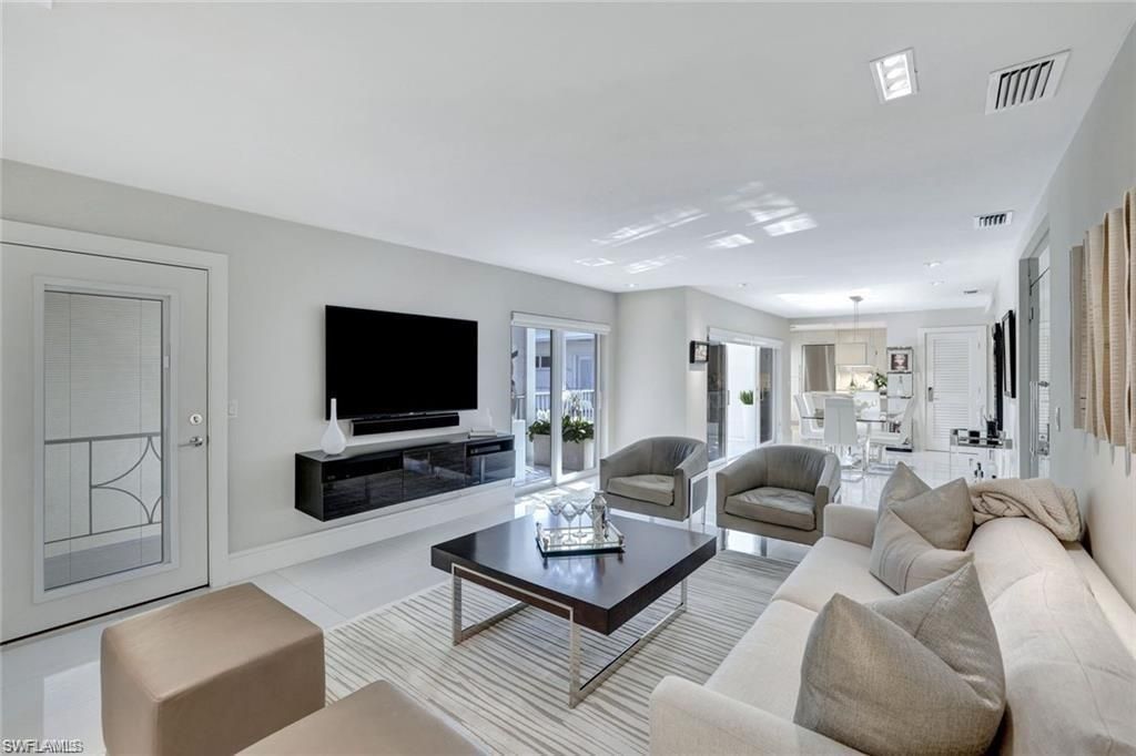 231 3rd Ave S, Unit 231, Naples, FL 34102 Photo