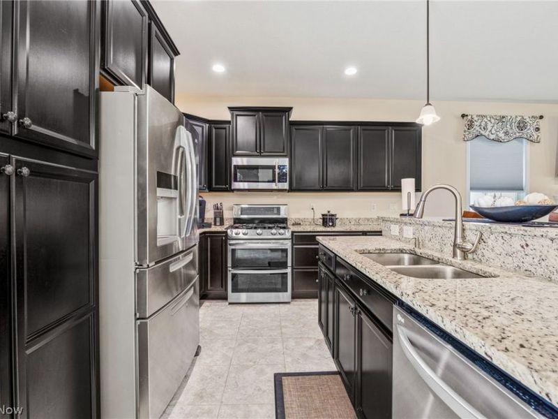 8744 Wakefield Run, North Ridgeville, OH 44039 Photo 8