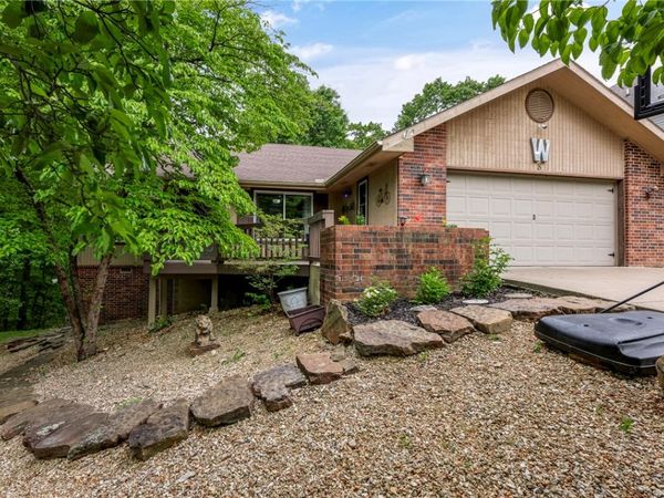 8 Harling Lane, Bella Vista, AR 72715