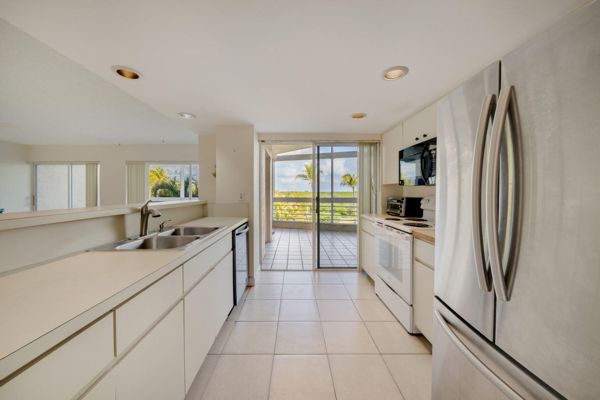 80450 Overseas Highway, Unit 204, Islamorada, FL 33036 Photo
