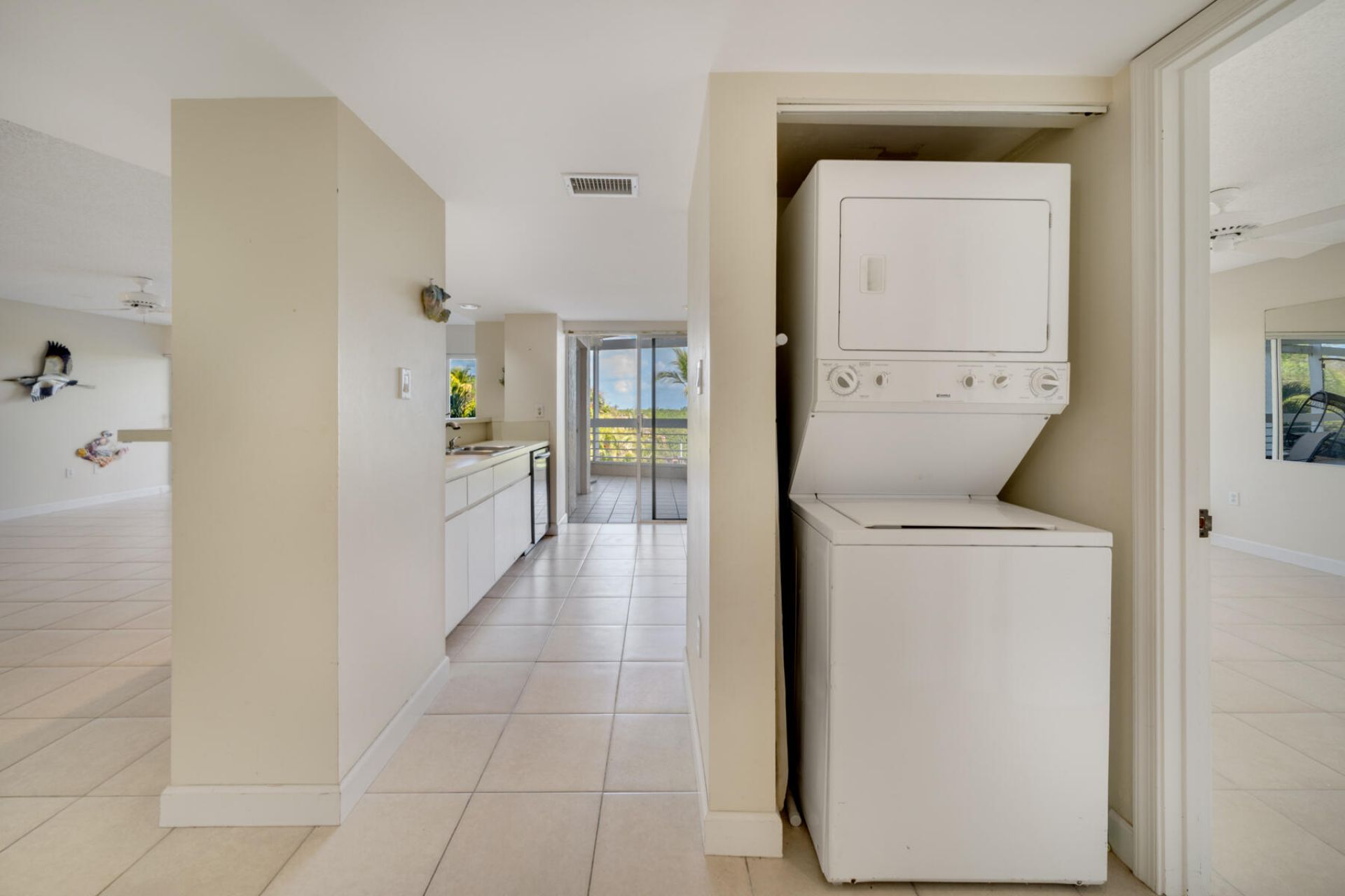 80450 Overseas Highway, Unit 204, Islamorada, FL 33036 Photo