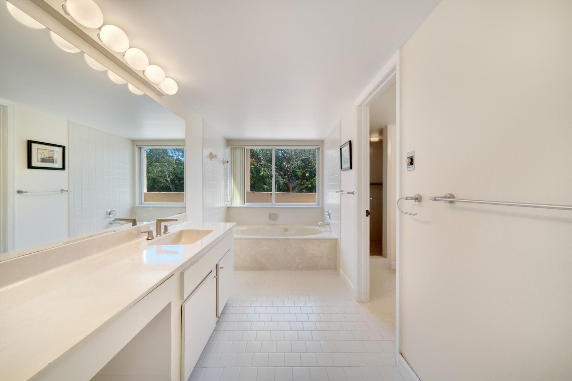 80450 Overseas Highway, Unit 204, Islamorada, FL 33036 Photo