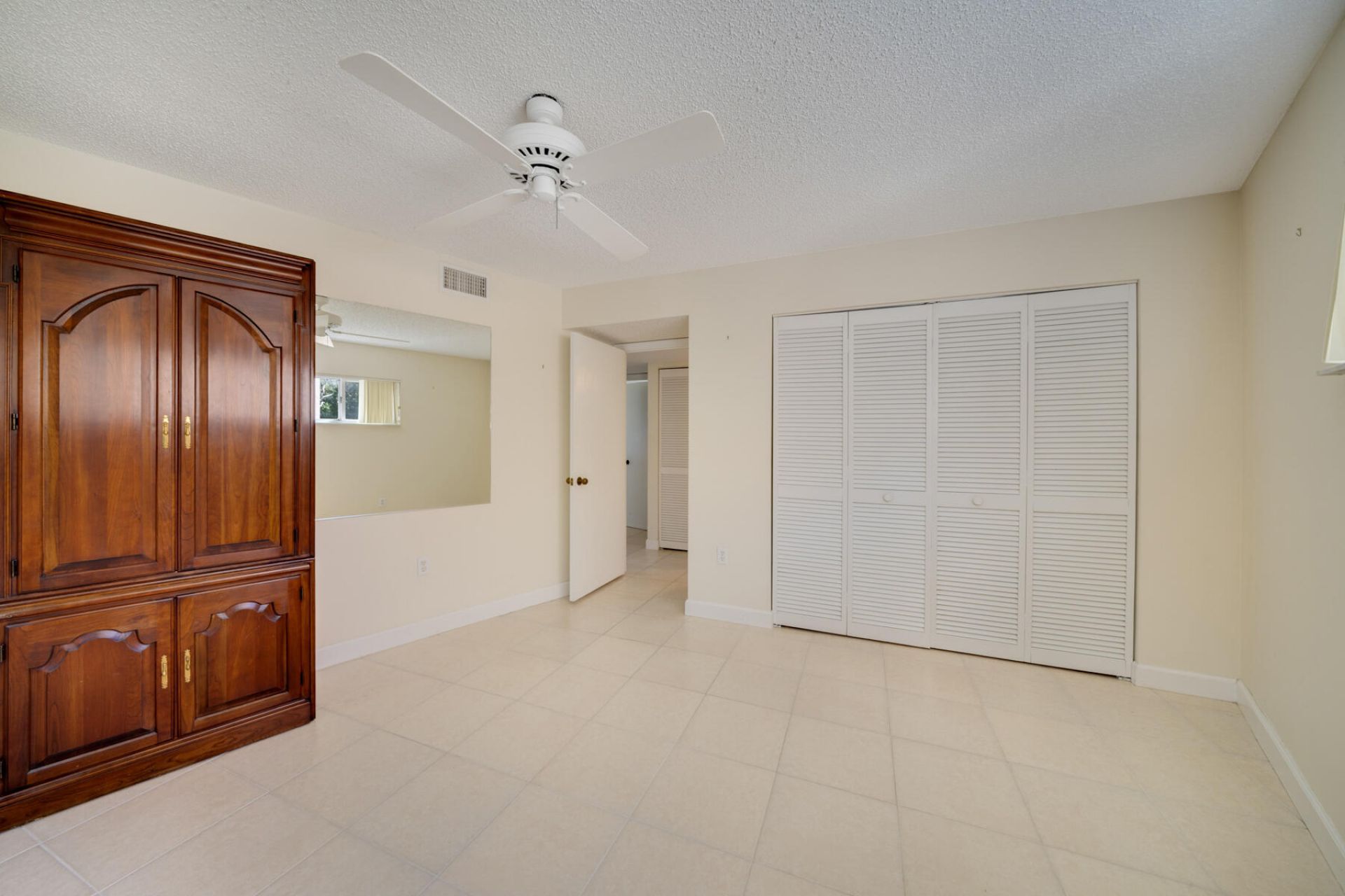 80450 Overseas Highway, Unit 204, Islamorada, FL 33036 Photo