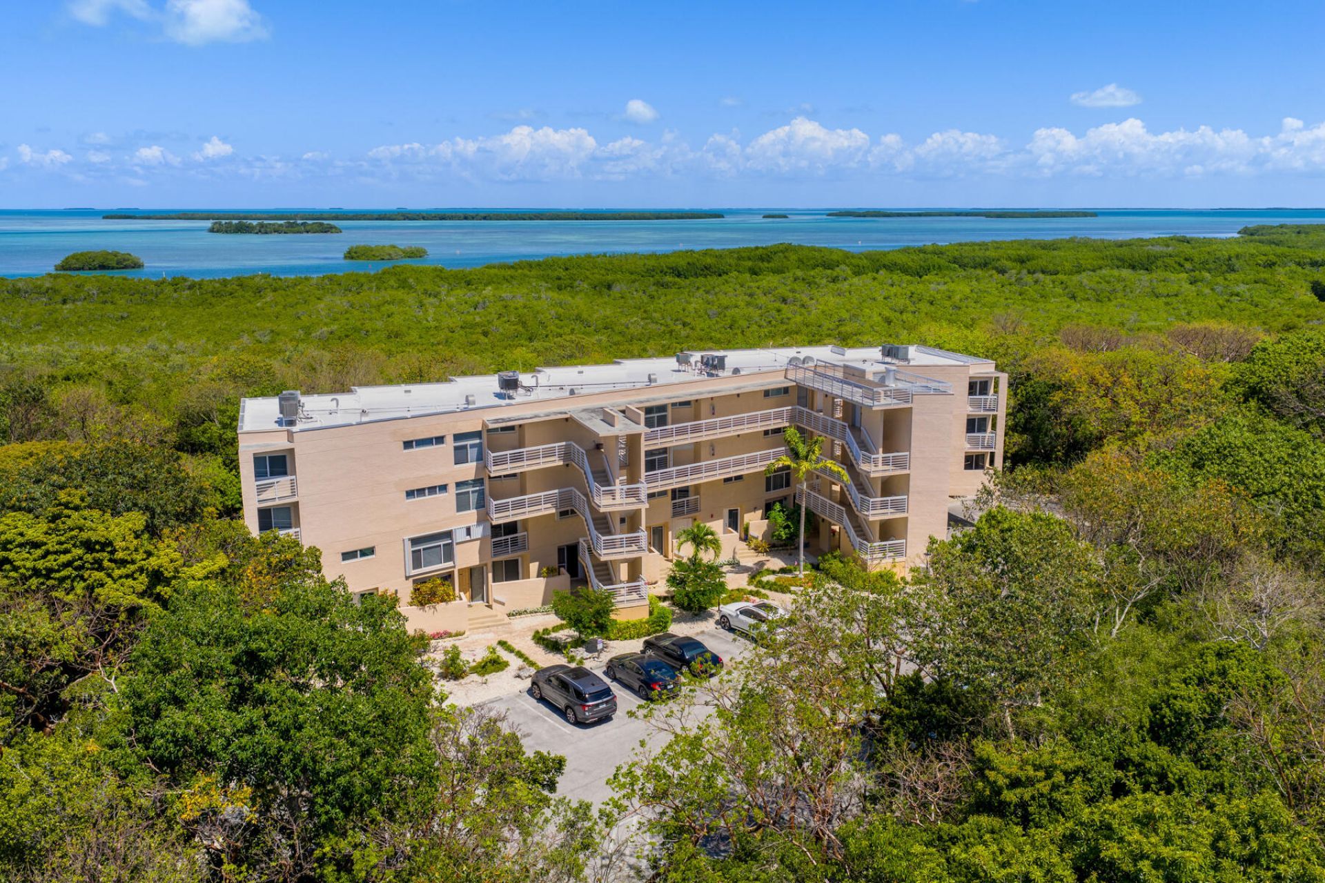 80450 Overseas Highway, Unit 204, Islamorada, FL 33036 Photo