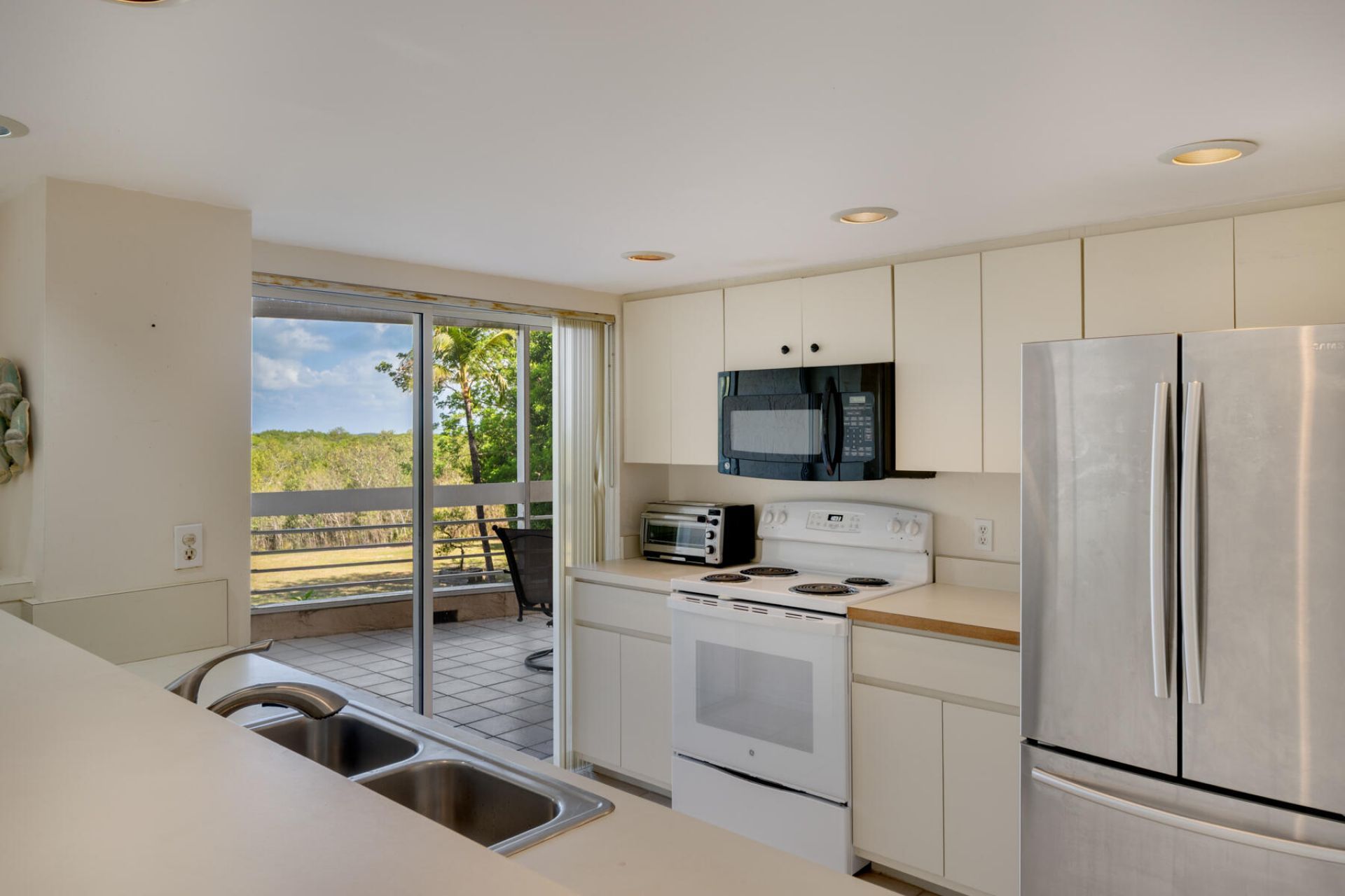 80450 Overseas Highway, Unit 204, Islamorada, FL 33036 Photo