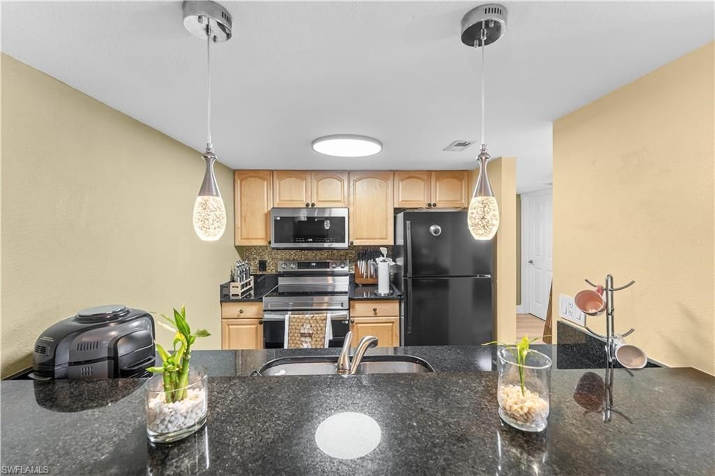 2885 Palm Beach Blvd, Unit 507, Fort Myers, FL 33916 Photo