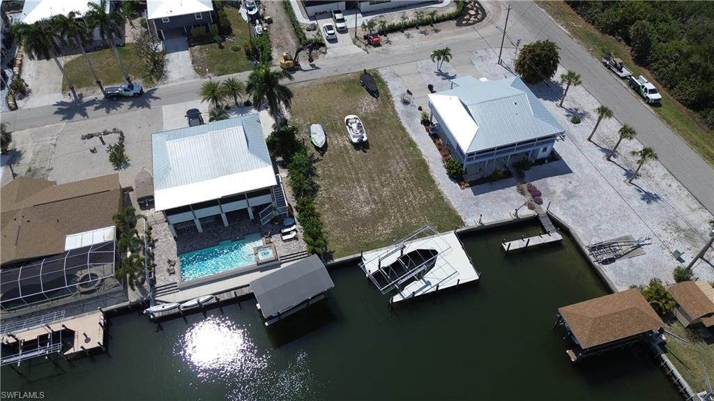 2480 Sycamore St, Saint James City, FL 33956 Photo