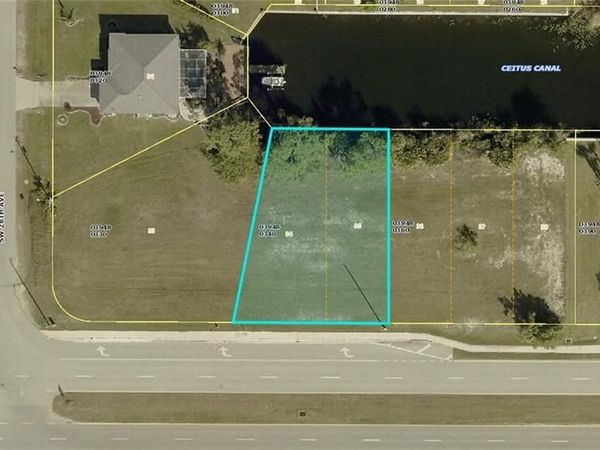 2723 Ceitus PKWY , CAPE CORAL, FL 33991