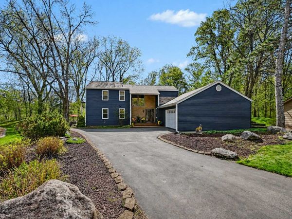 2804 Bryce Court, Burnsville, MN 55337