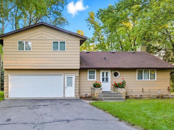 19526 Elmcrest Road , Richmond, MN 56368
