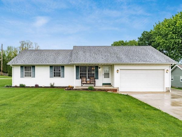 6159 Watkins Road SW, Pataskala, OH 43062