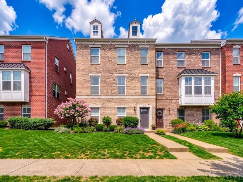 9563 Cobblestone Walk, West Chester, OH 45069 Photo 1