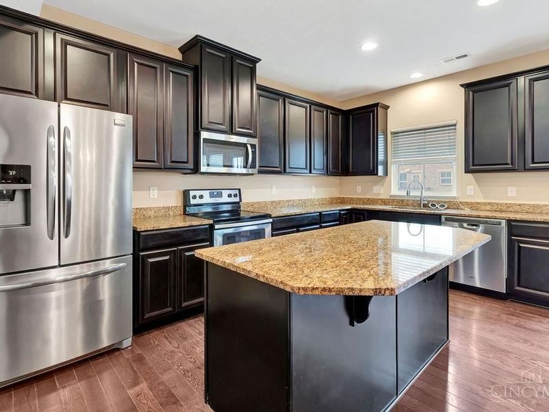 9563 Cobblestone Walk, West Chester, OH 45069 Photo 11