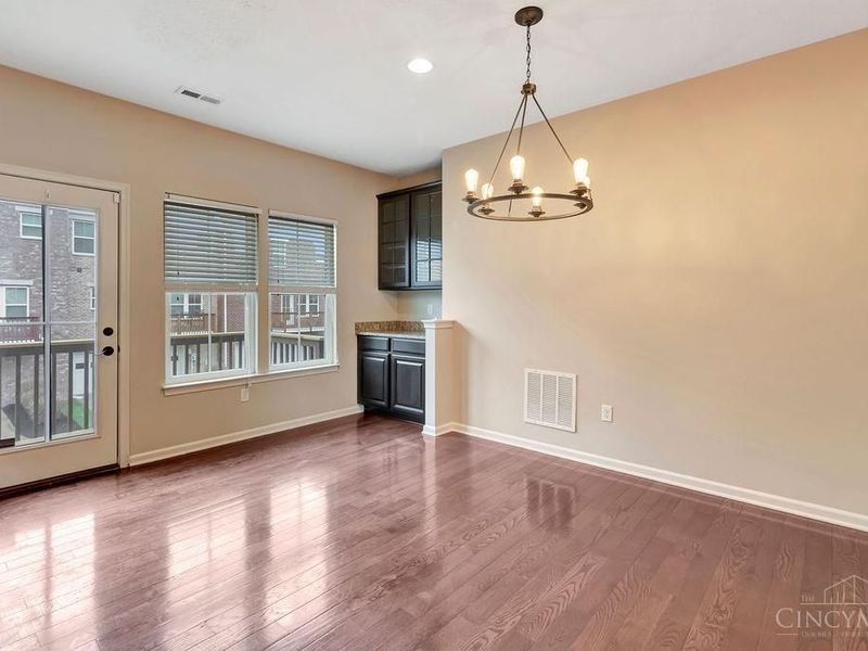9563 Cobblestone Walk, West Chester, OH 45069 Photo 13
