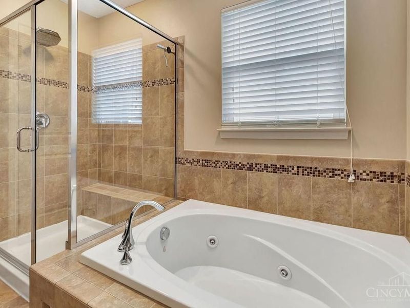 9563 Cobblestone Walk, West Chester, OH 45069 Photo 16