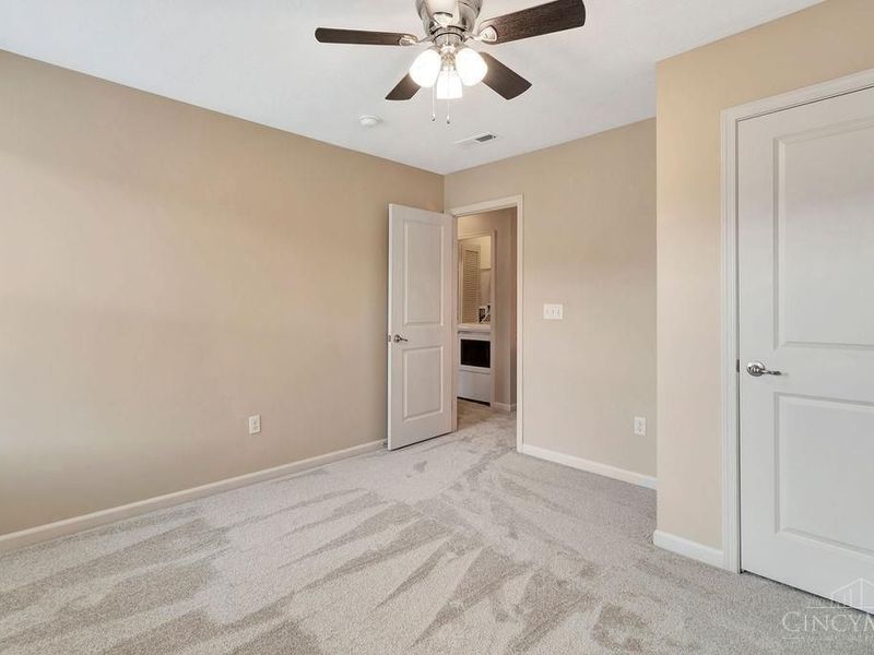 9563 Cobblestone Walk, West Chester, OH 45069 Photo 22