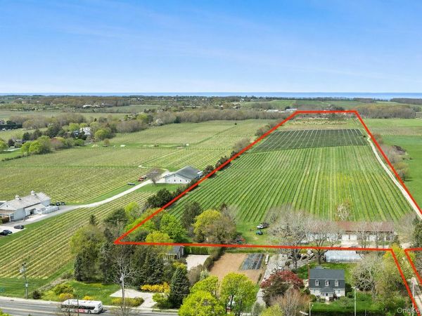 37025 Main Road , Cutchogue, NY 11935
