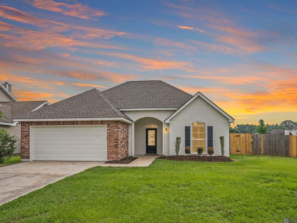 41332 Cherry Hill Avenue, Prairieville, LA 70769