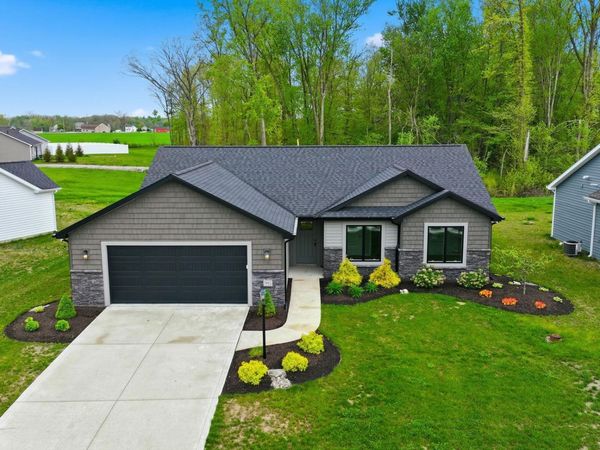 995 Lagonda Trail, Fort Wayne, IN 46818