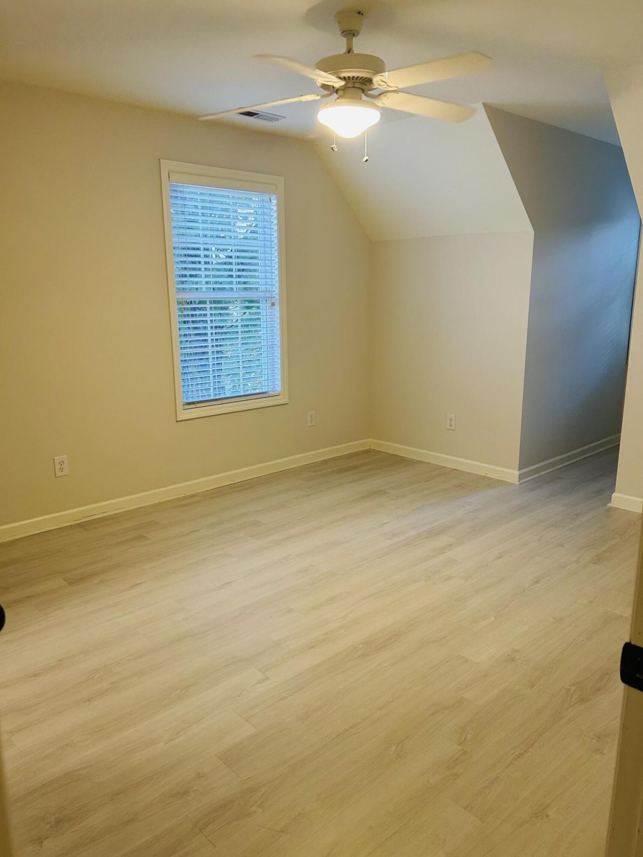 1421 N Point Photo 17