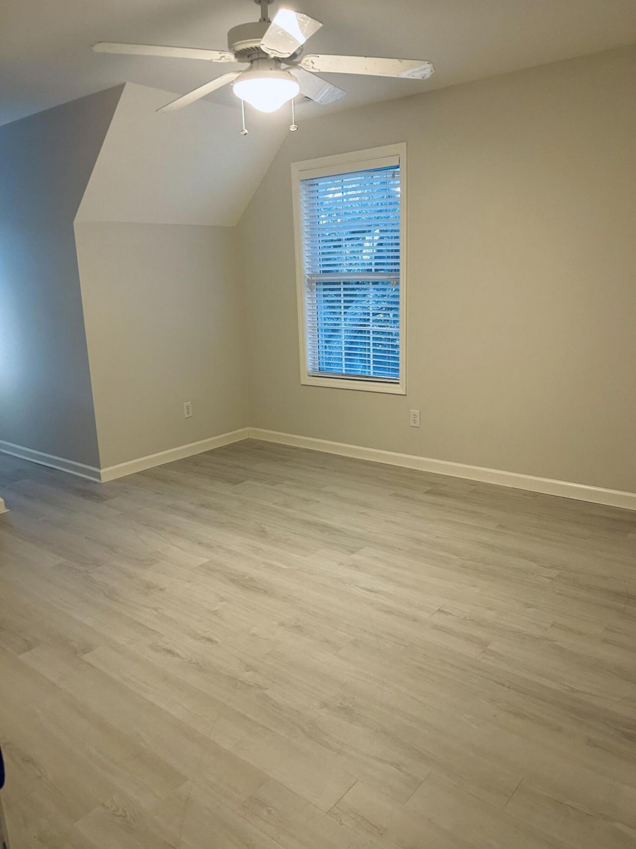 1421 N Point Photo 20