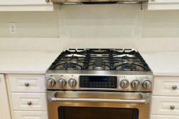 1421 N Point photo 4