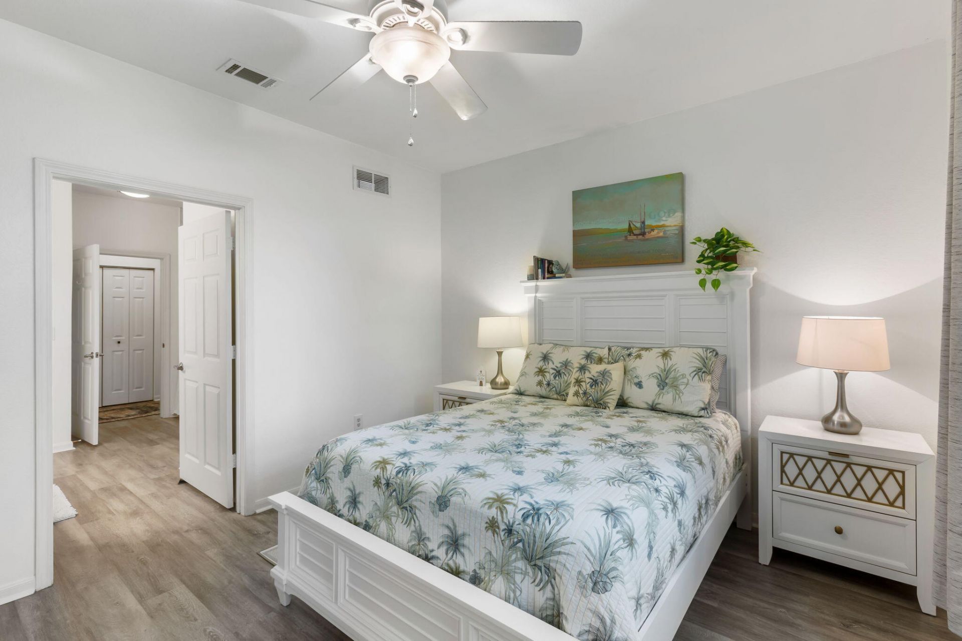 60 Fenwick Hall Allee Alley Photo 13