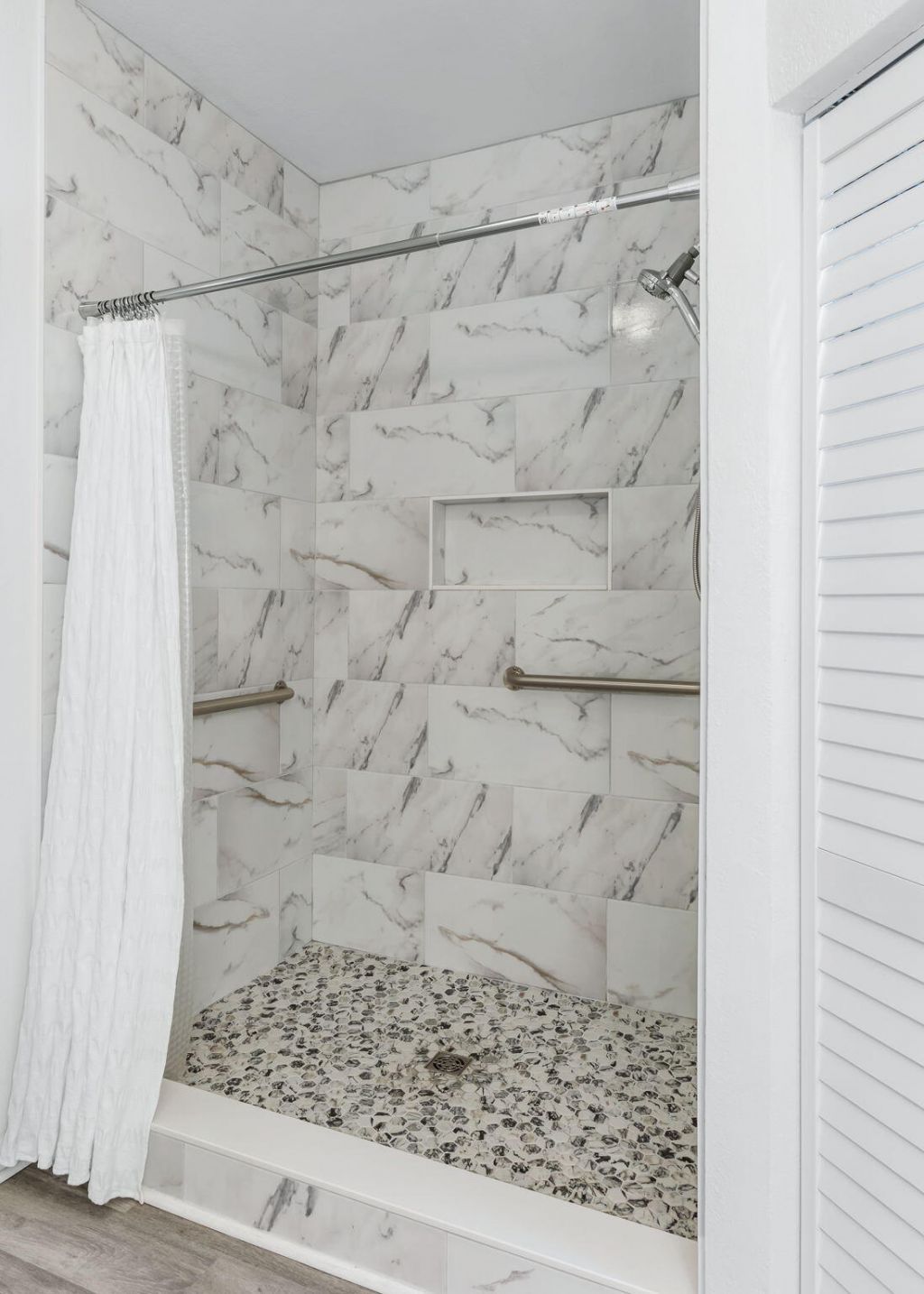 60 Fenwick Hall Allee Alley Photo 16