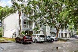 60 Fenwick Hall Allee Alley photo 4