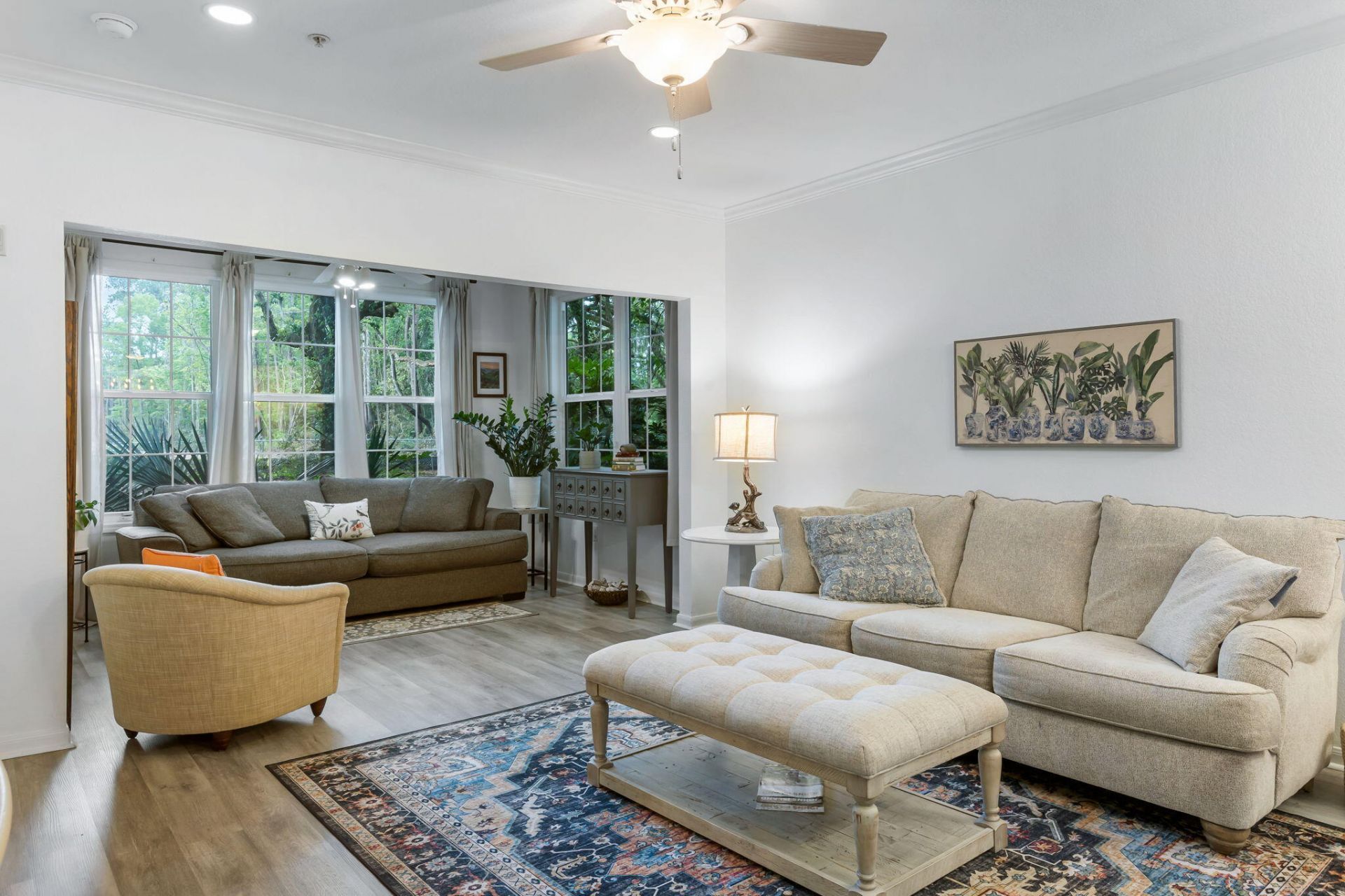 60 Fenwick Hall Allee Alley Photo 4