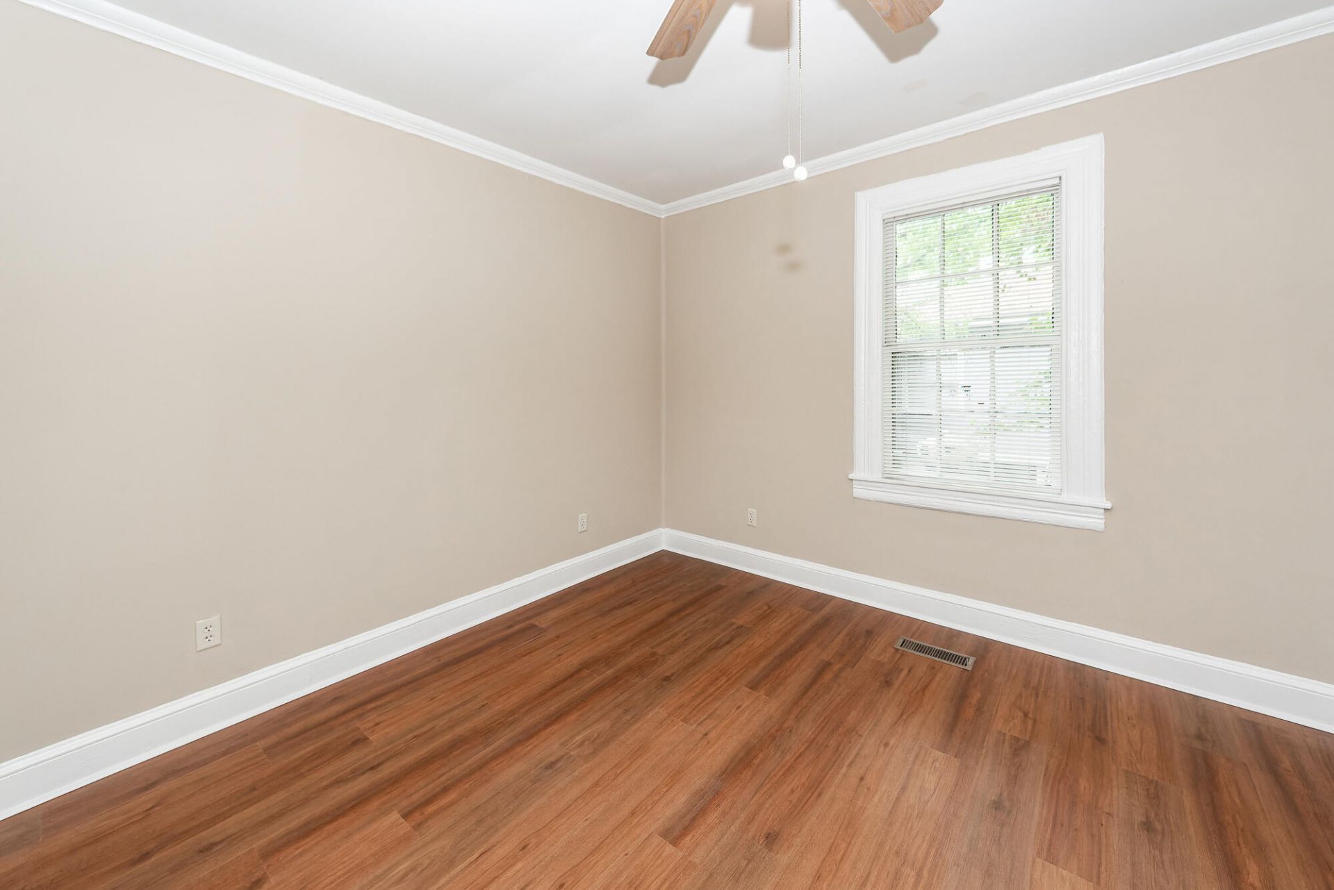 1623 Juniper Street Photo 13